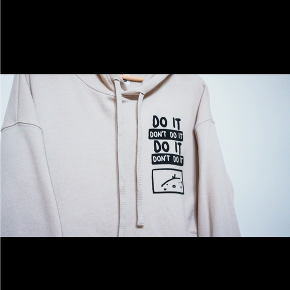 DO IT... DON'T DO IT cropped hoodie - Picture 2 of 8